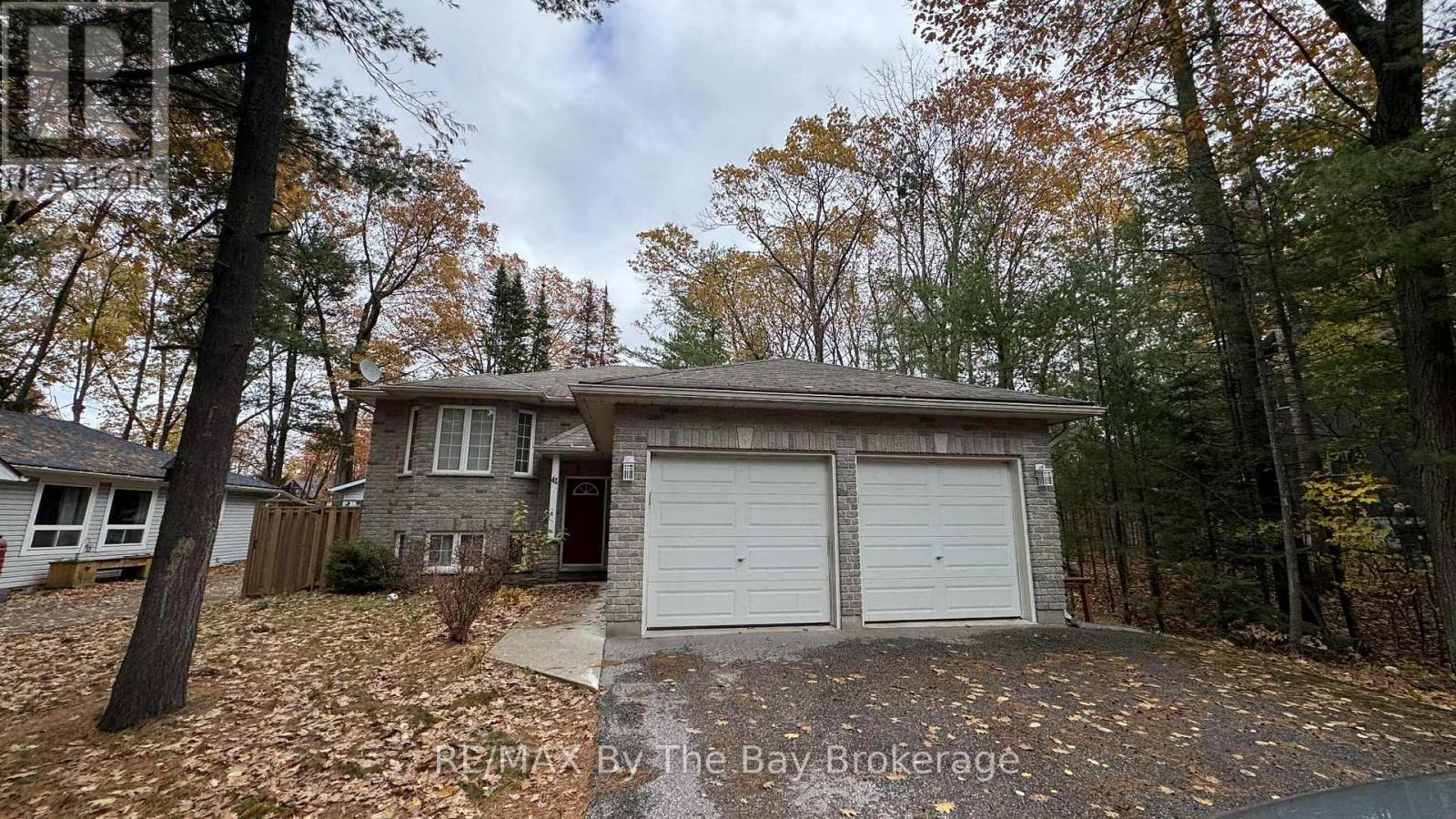 41 Melrose Avenue, Wasaga Beach, Ontario  L9Z 2S8 - Photo 2 - S12524276