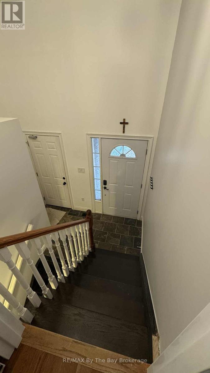 41 Melrose Avenue, Wasaga Beach, Ontario  L9Z 2S8 - Photo 6 - S12524276