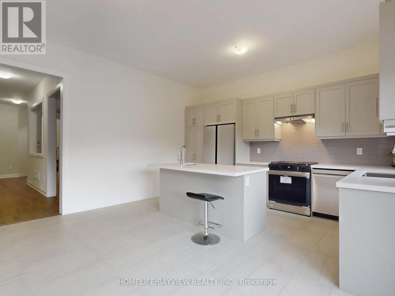 221 Seguin Street, Richmond Hill, Ontario  L4E 1N7 - Photo 15 - N12525820