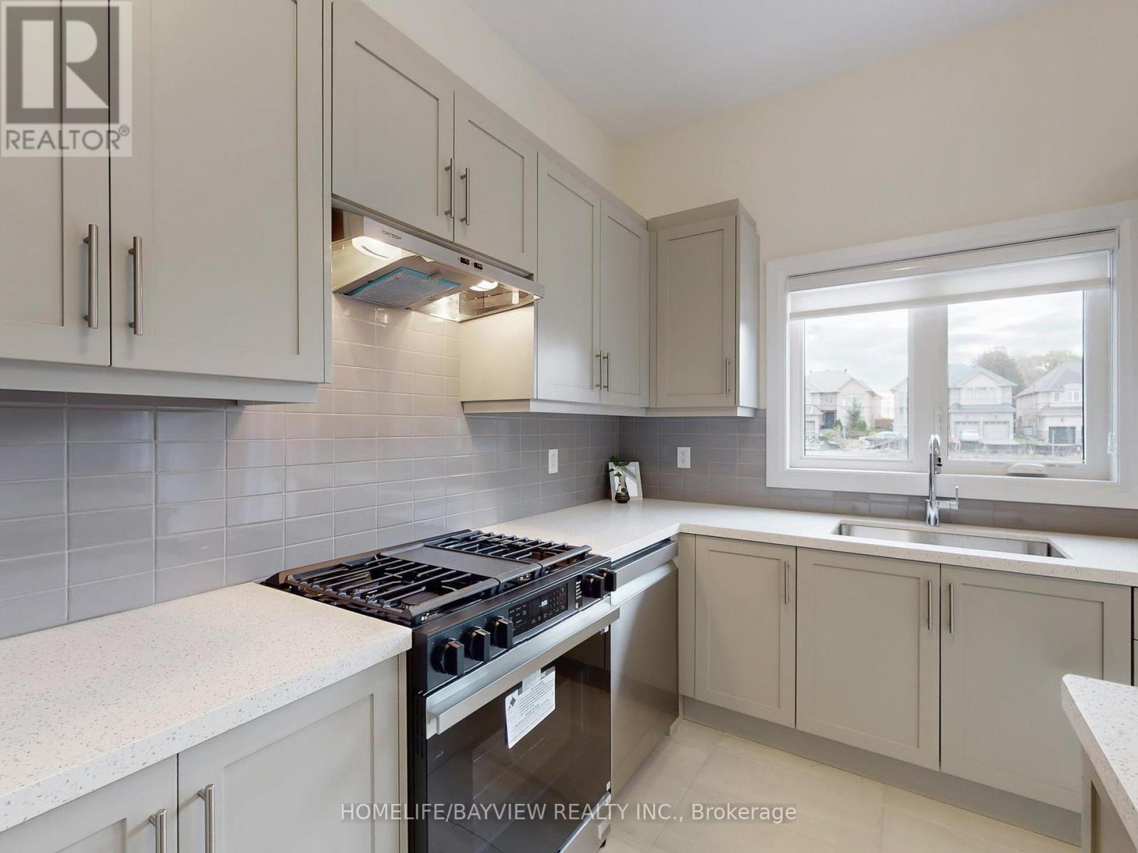 221 Seguin Street, Richmond Hill, Ontario  L4E 1N7 - Photo 18 - N12525820