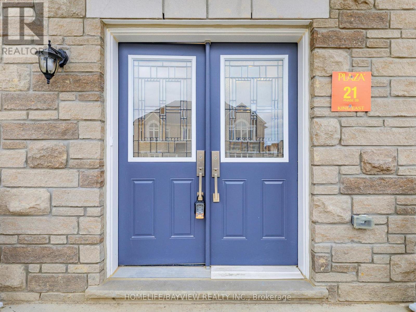 221 Seguin Street, Richmond Hill, Ontario  L4E 1N7 - Photo 2 - N12525820