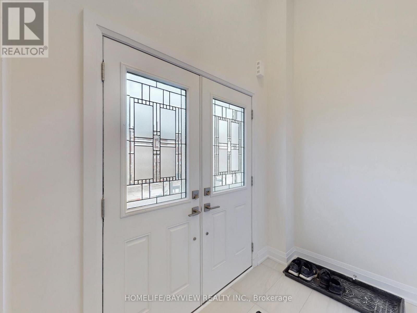 221 Seguin Street, Richmond Hill, Ontario  L4E 1N7 - Photo 3 - N12525820