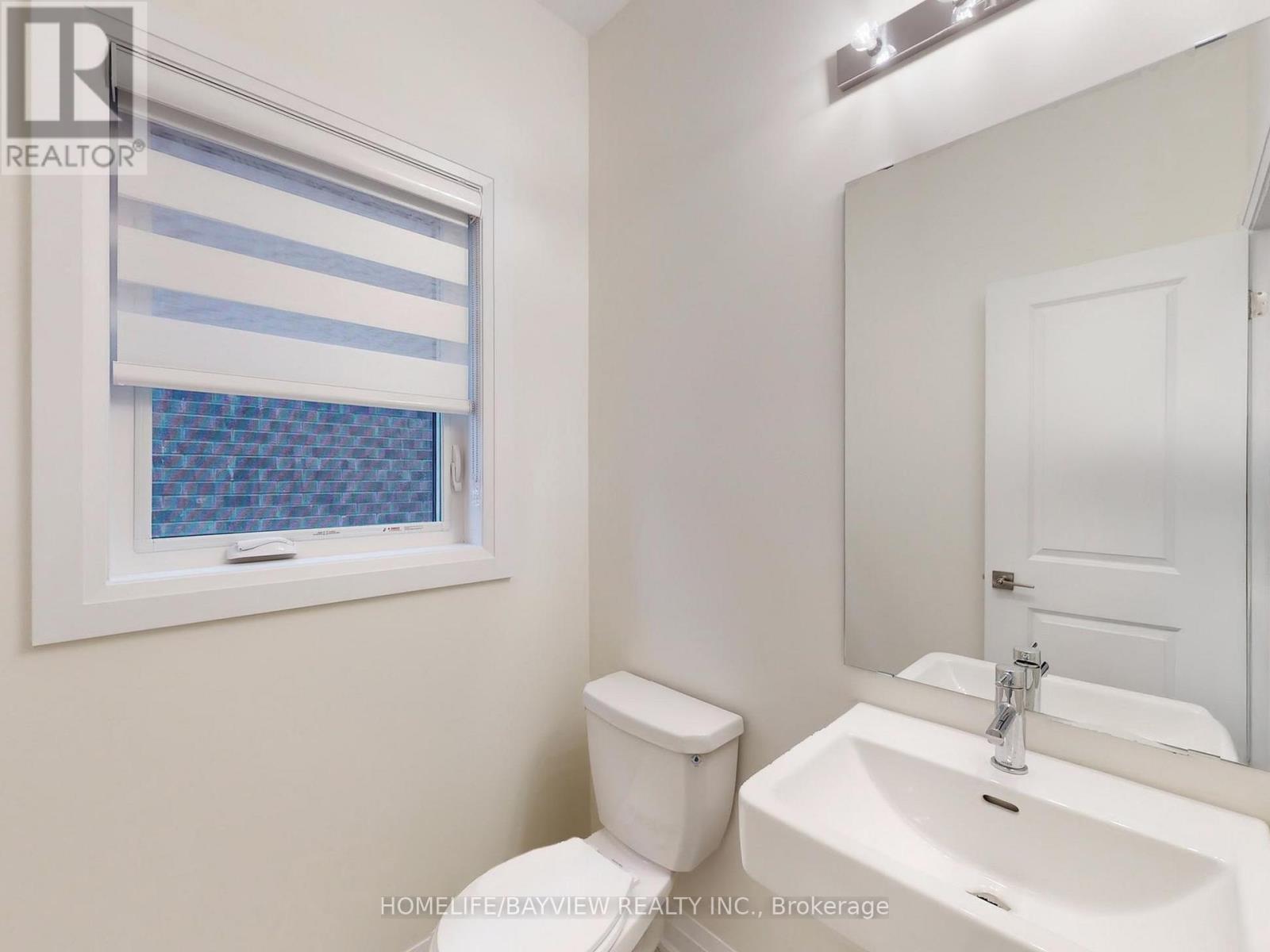 221 Seguin Street, Richmond Hill, Ontario  L4E 1N7 - Photo 4 - N12525820
