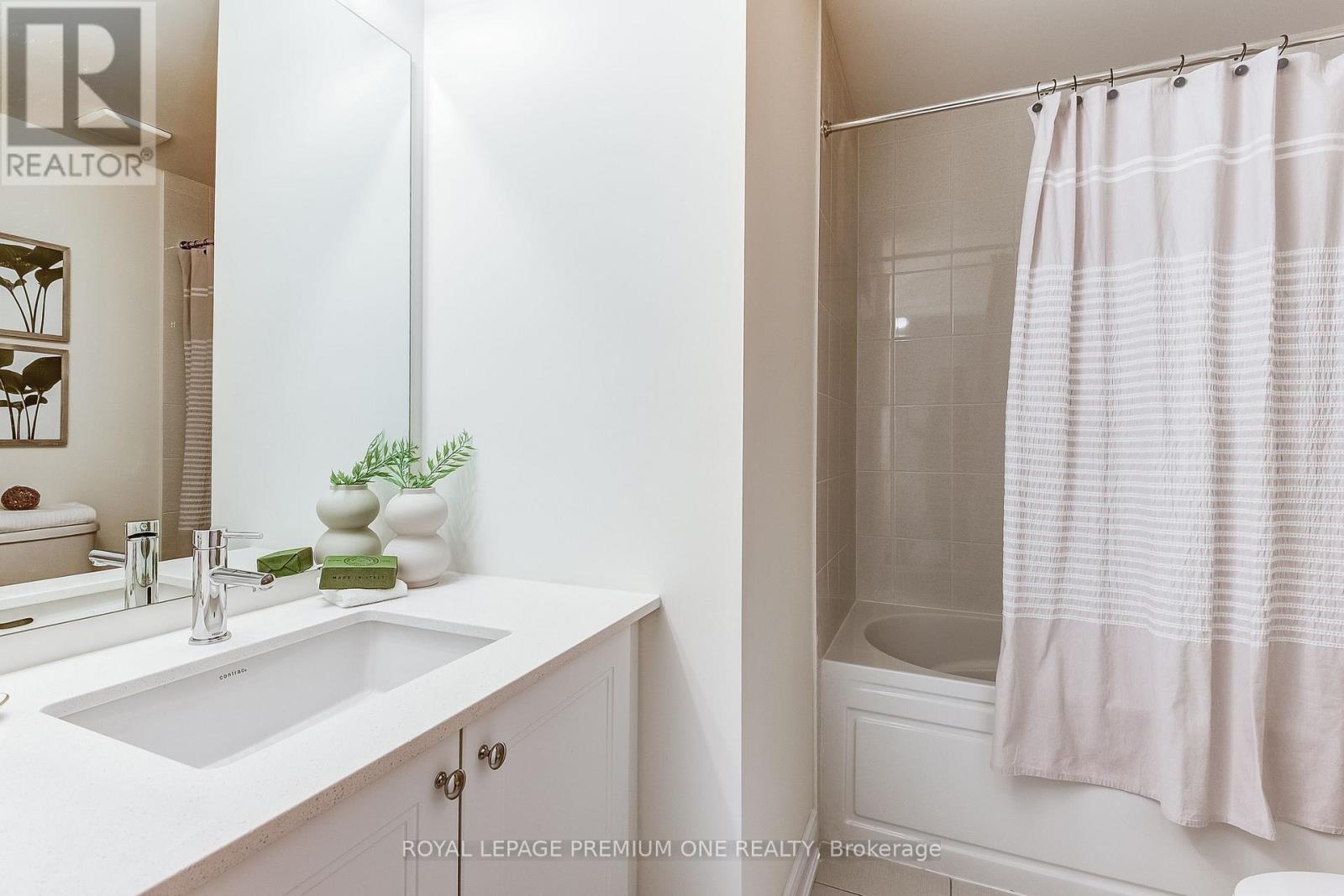 117 Tennant Circle E, Vaughan, Ontario  L4H 5L5 - Photo 30 - N12525824