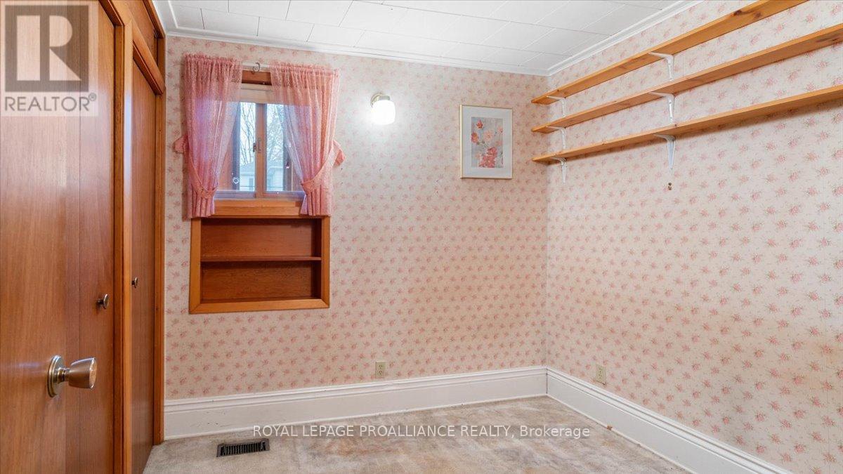 31 S Wellington Street, Quinte West, Ontario K0K 2C0 - Photo 15 - X12525844