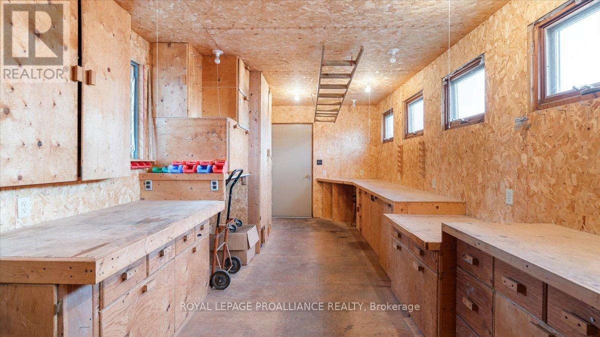 31 S Wellington Street, Quinte West, Ontario K0K 2C0 - Photo 19 - X12525844