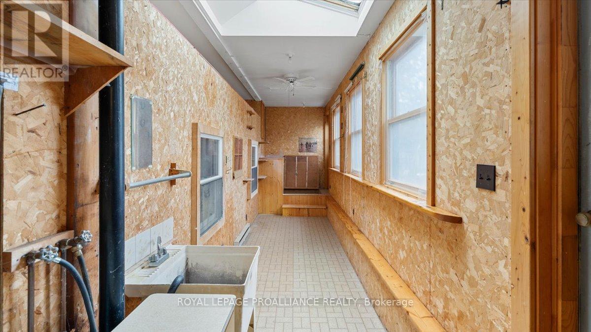 31 S Wellington Street, Quinte West, Ontario K0K 2C0 - Photo 20 - X12525844