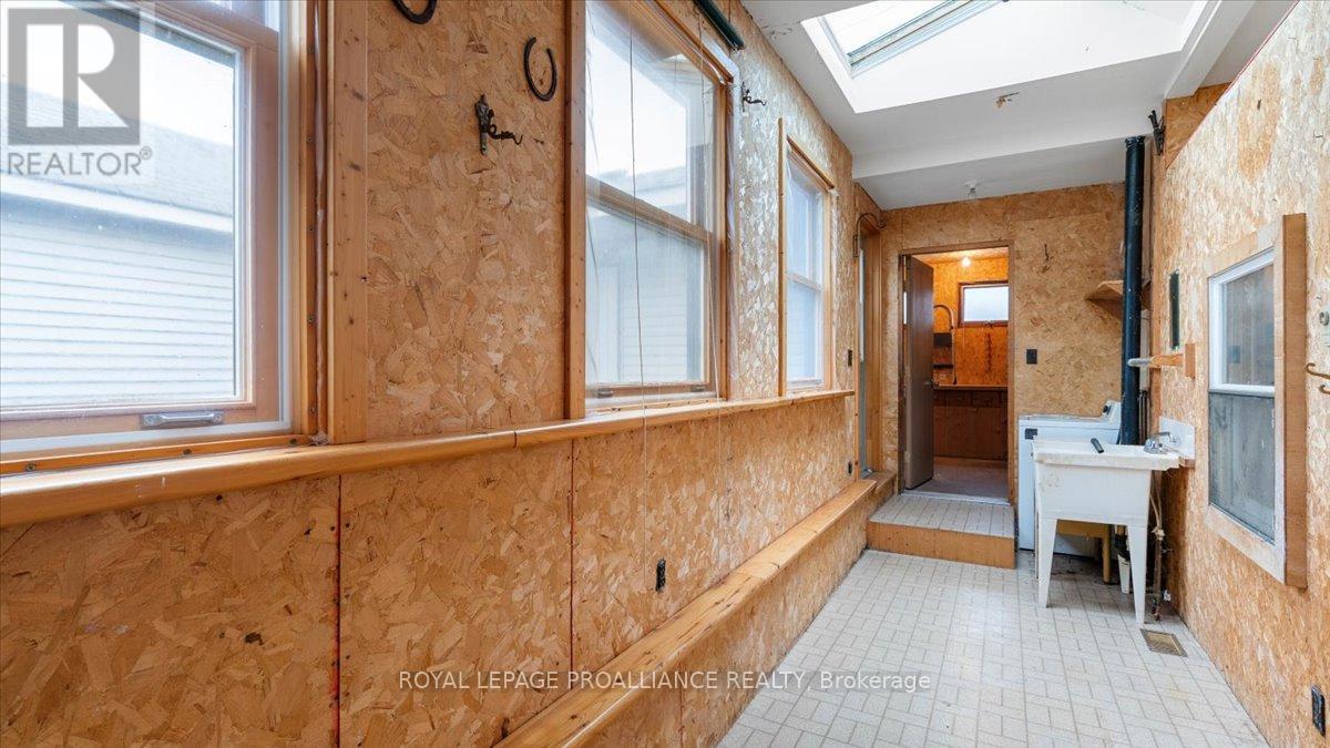 31 S Wellington Street, Quinte West, Ontario K0K 2C0 - Photo 21 - X12525844