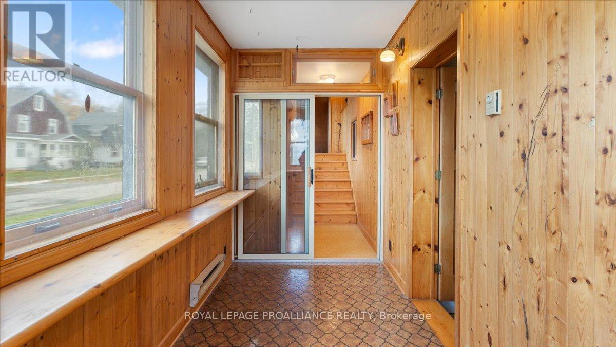 31 S Wellington Street, Quinte West, Ontario K0K 2C0 - Photo 22 - X12525844