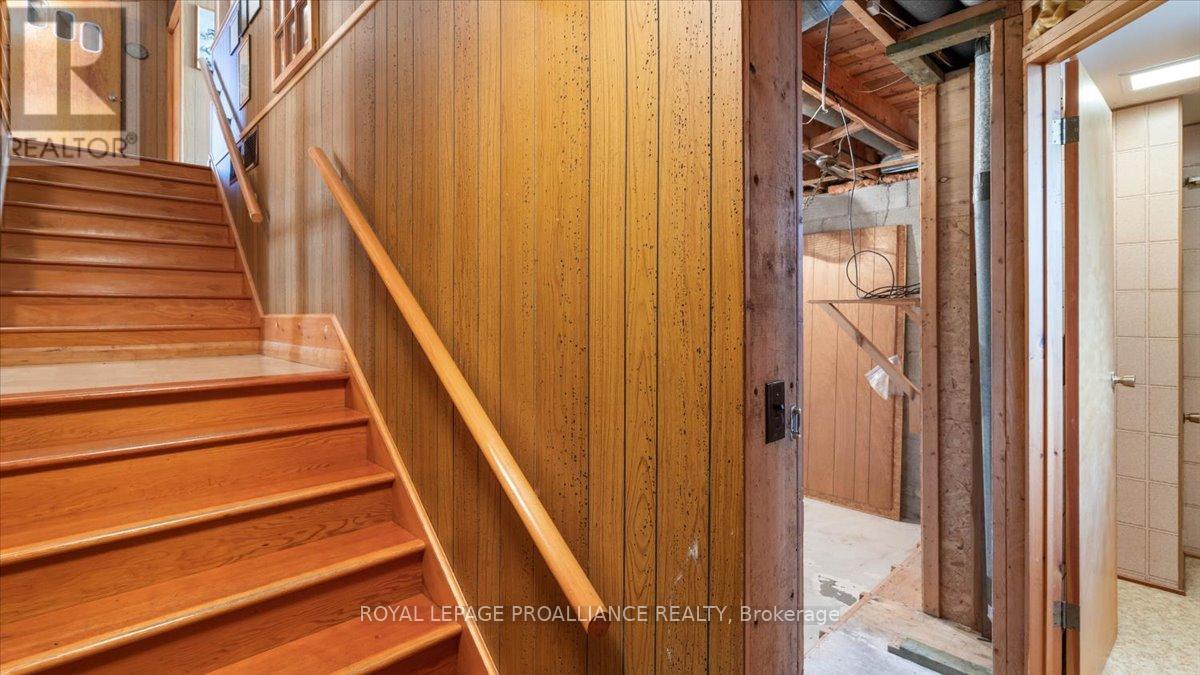 31 S Wellington Street, Quinte West, Ontario K0K 2C0 - Photo 32 - X12525844