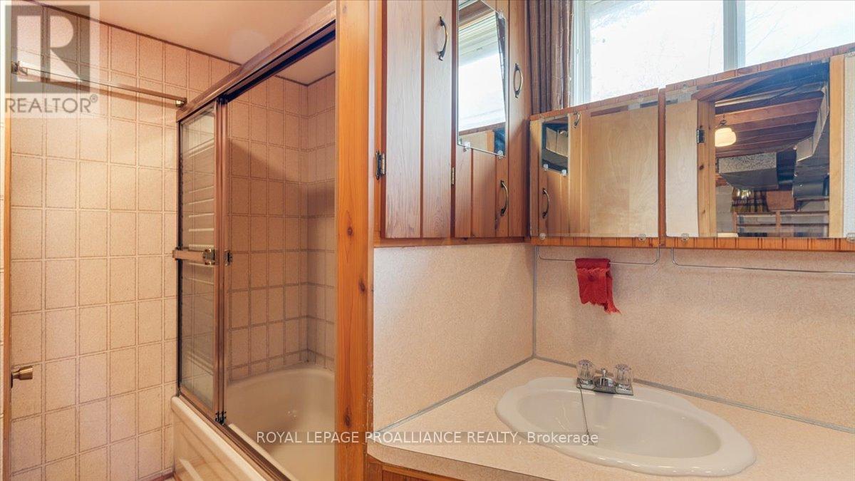 31 S Wellington Street, Quinte West, Ontario K0K 2C0 - Photo 33 - X12525844