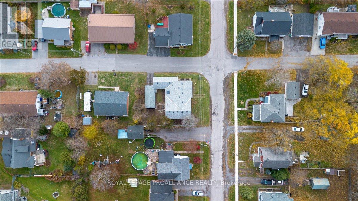 31 S Wellington Street, Quinte West, Ontario K0K 2C0 - Photo 43 - X12525844