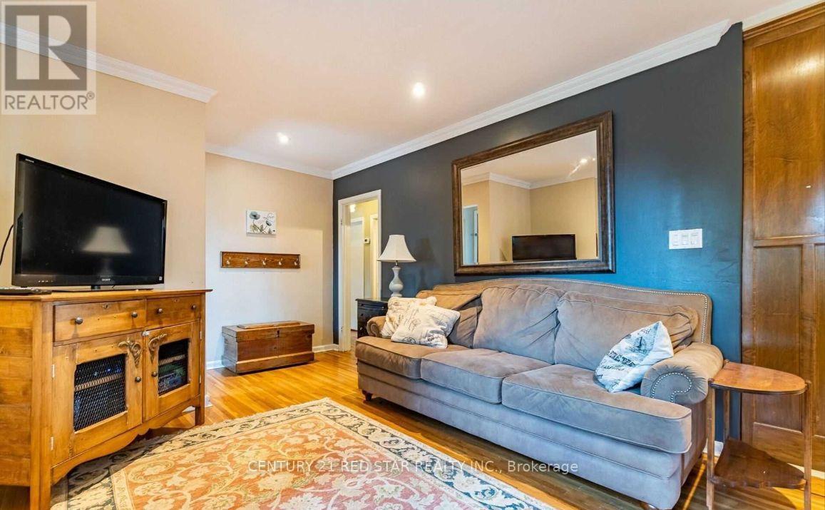 550 Fourth Line, Oakville, Ontario  L6L 5A7 - Photo 15 - W12525814