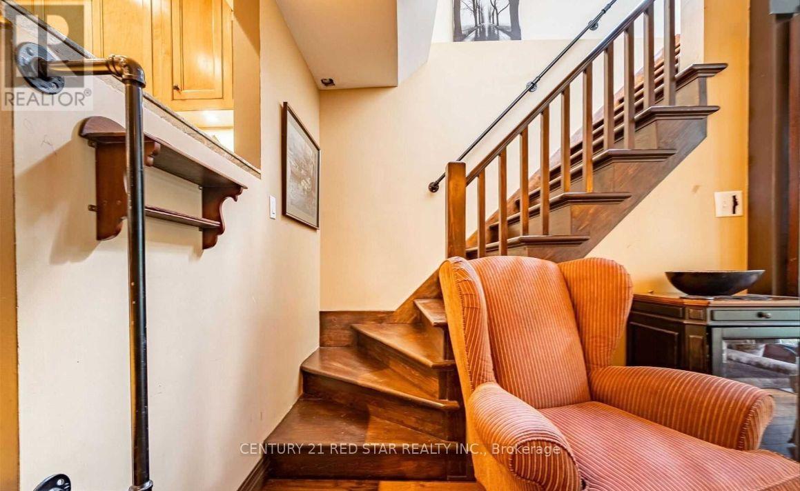 550 Fourth Line, Oakville, Ontario  L6L 5A7 - Photo 24 - W12525814