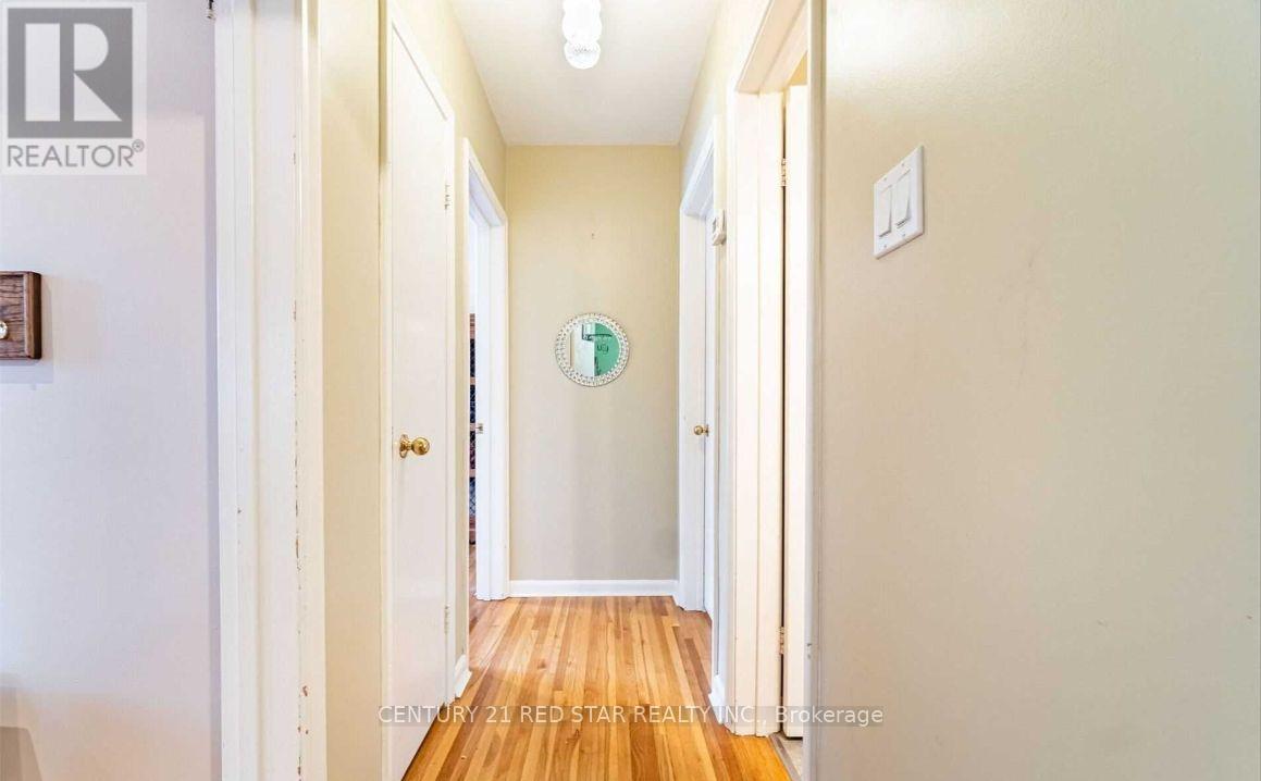 550 Fourth Line, Oakville, Ontario  L6L 5A7 - Photo 30 - W12525814