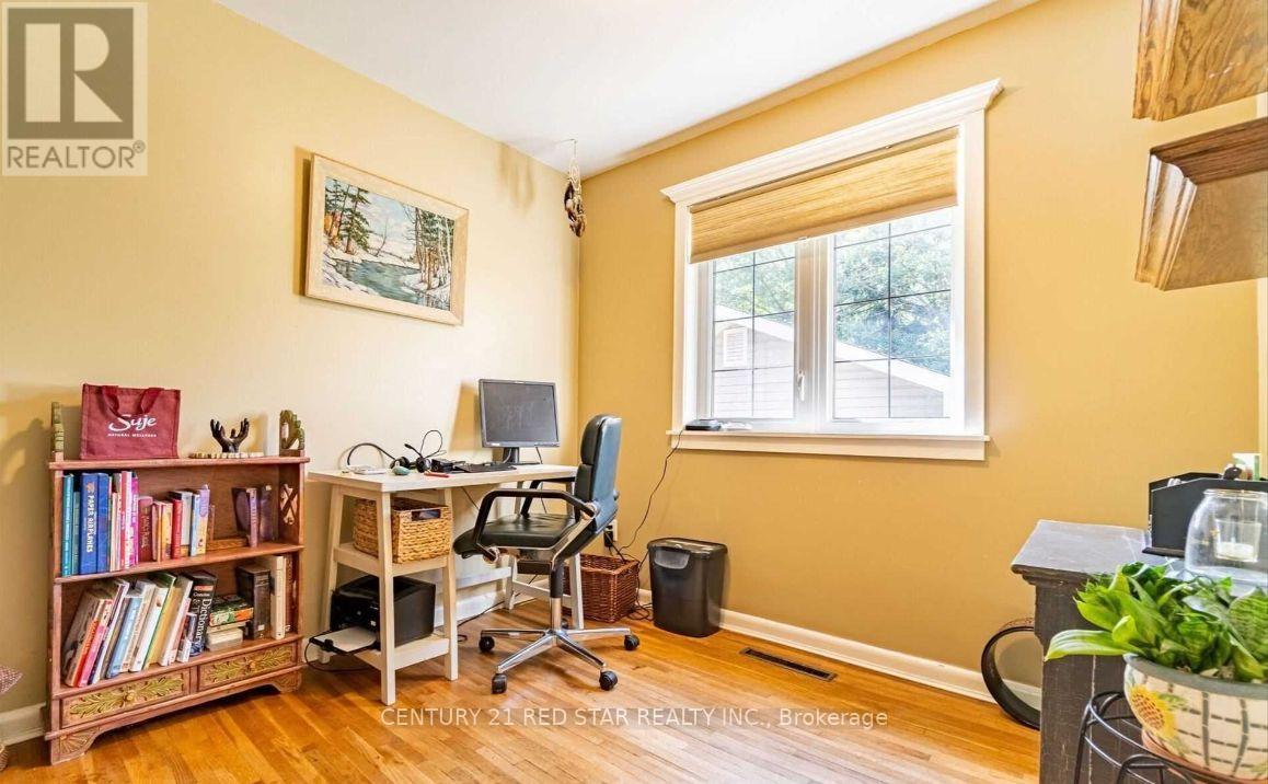 550 Fourth Line, Oakville, Ontario  L6L 5A7 - Photo 31 - W12525814