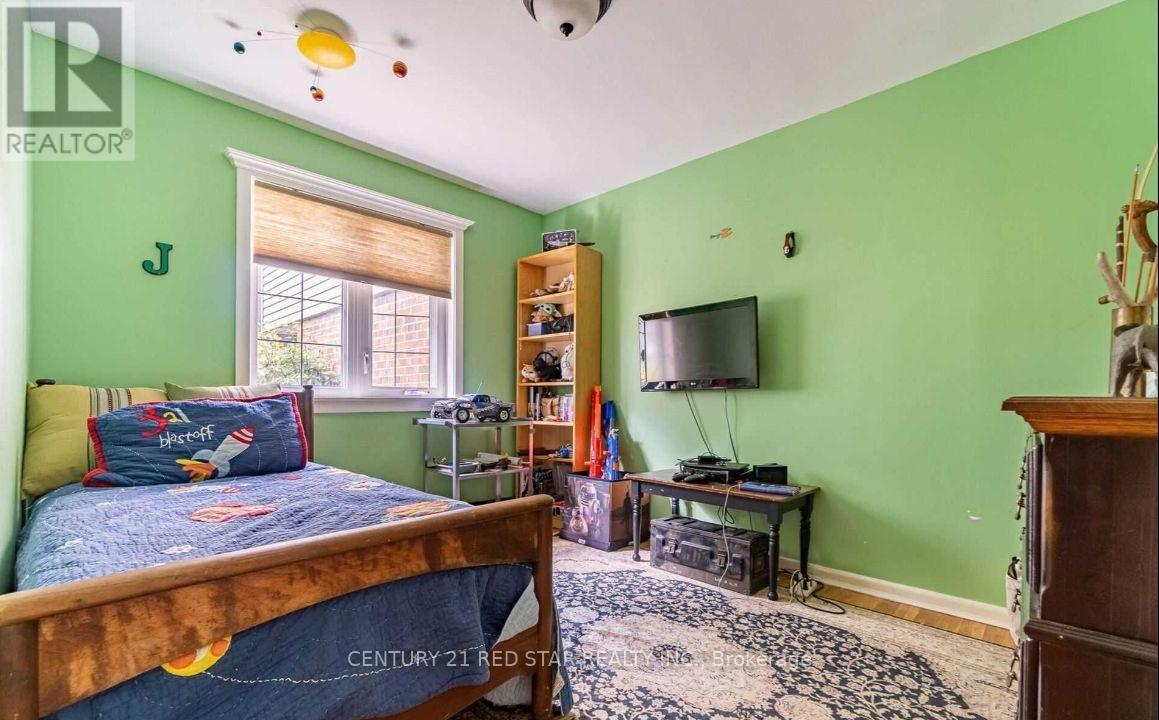 550 Fourth Line, Oakville, Ontario  L6L 5A7 - Photo 35 - W12525814