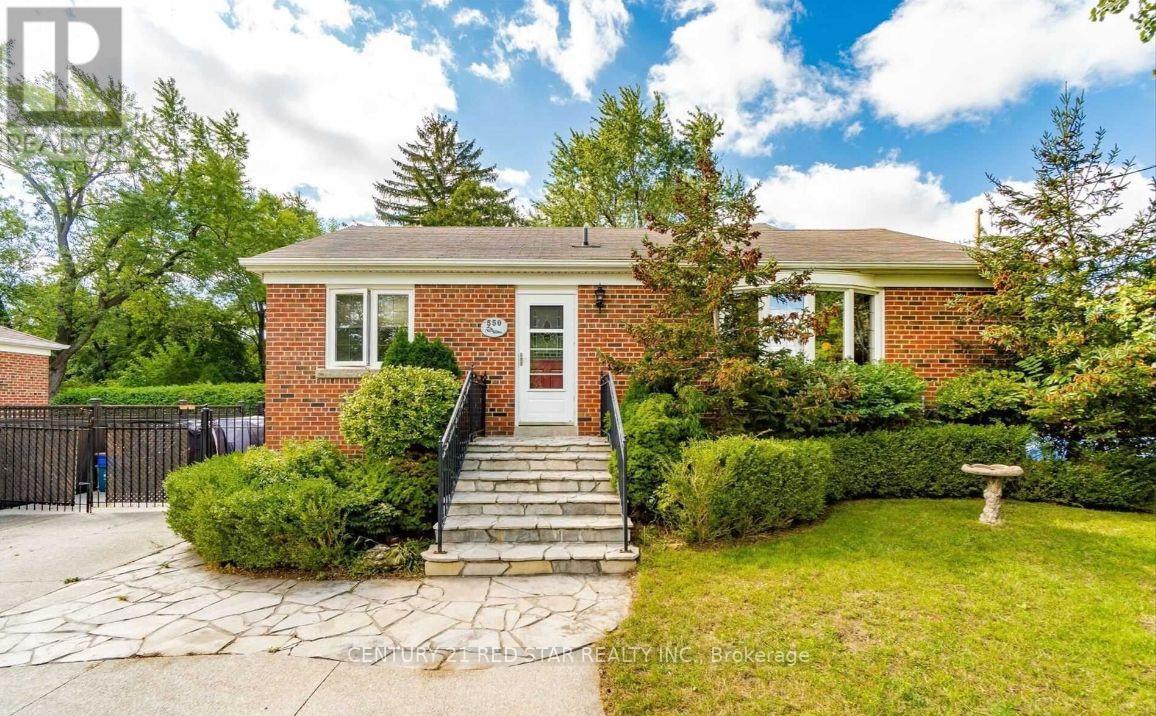 550 Fourth Line, Oakville, Ontario  L6L 5A7 - Photo 8 - W12525814