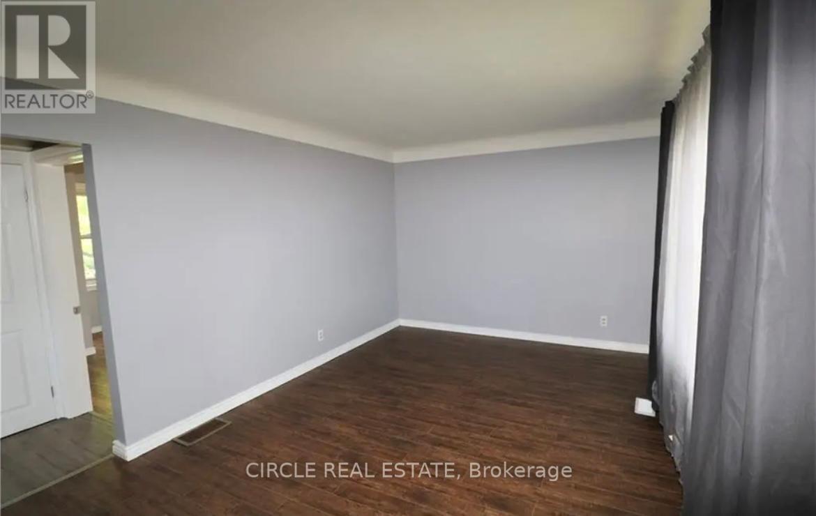 6755 Mcleod Road, Niagara Falls, Ontario  L2G 3G7 - Photo 11 - X12525806