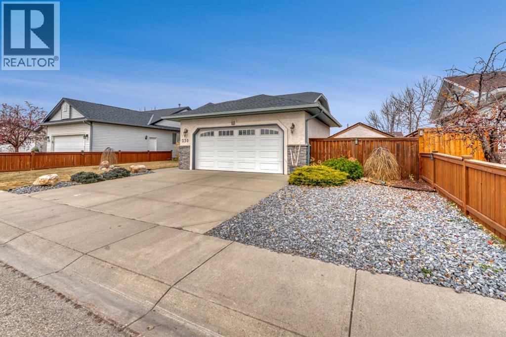 230 Strathford Crescent, Strathmore, Alberta  T1p 1N8 - Photo 3 - A2268664