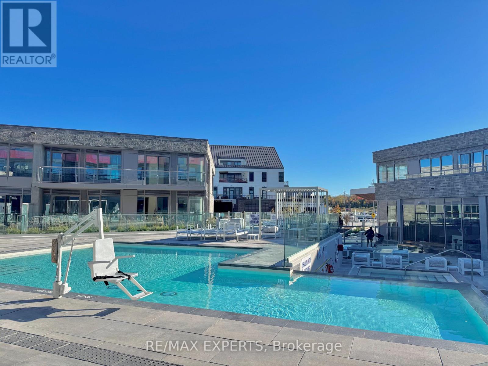 306 - 333 Sunseeker Avenue, Innisfil, Ontario  L9R 0R6 - Photo 6 - N12523976