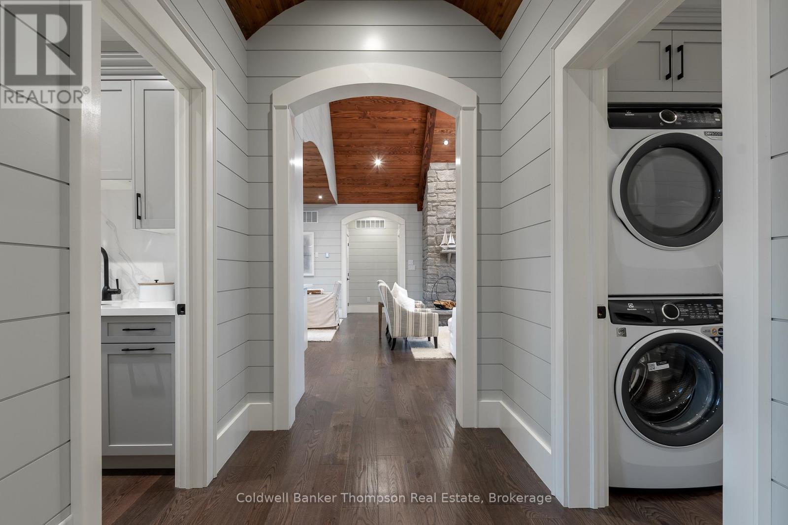 1204 Seabreeze Road, Lake Of Bays, Ontario  P0A 1H0 - Photo 21 - X12525904