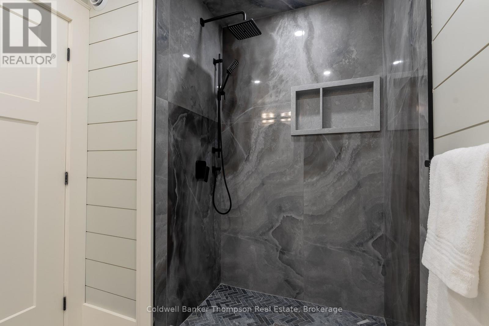 1204 Seabreeze Road, Lake Of Bays, Ontario  P0A 1H0 - Photo 44 - X12525904