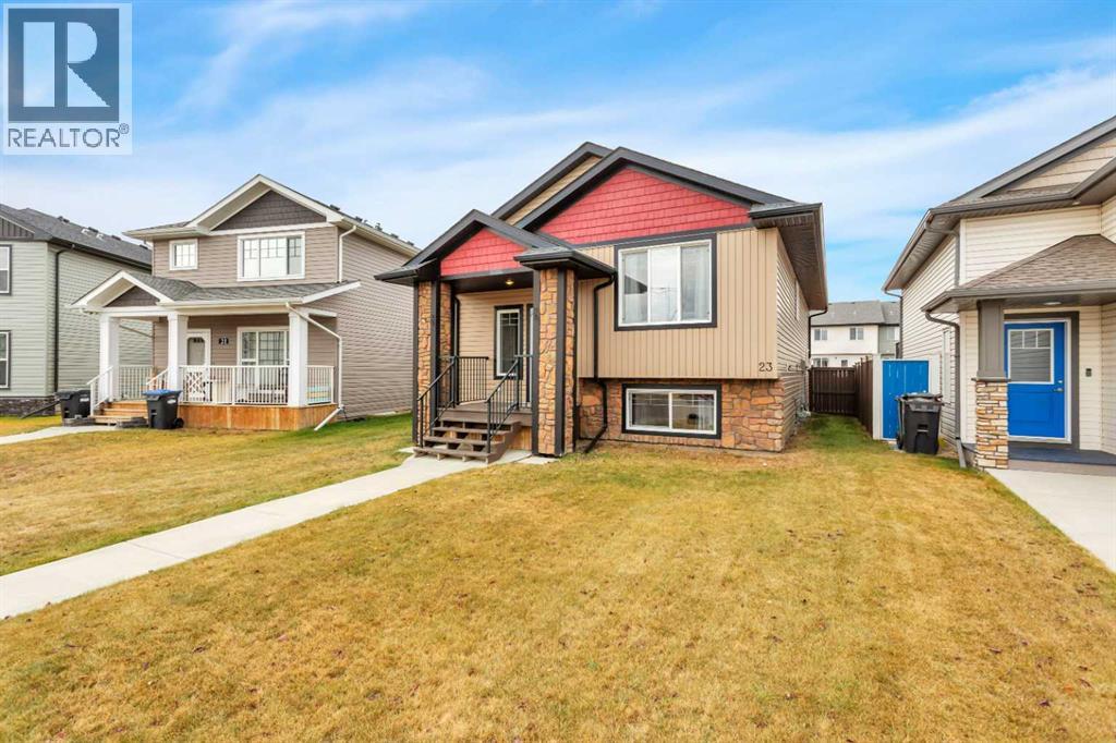 23 Hampton Crescent, Sylvan Lake, Alberta  T4S 0N2 - Photo 3 - A2268257