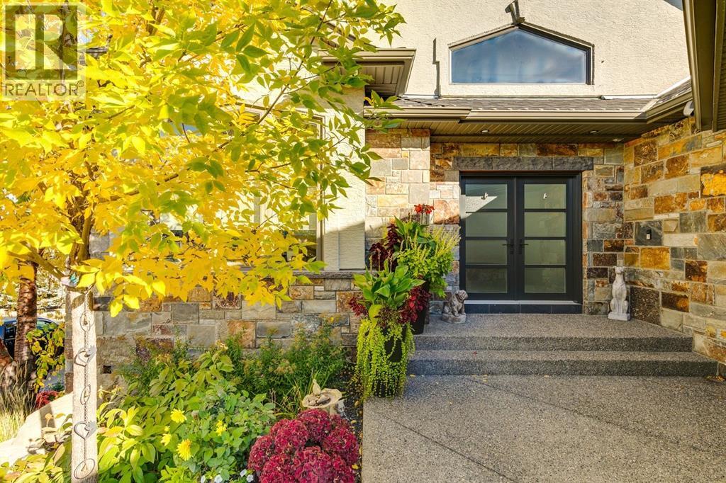 50 Signature Heights Sw, Calgary, Alberta  T3H 3C1 - Photo 2 - A2264415