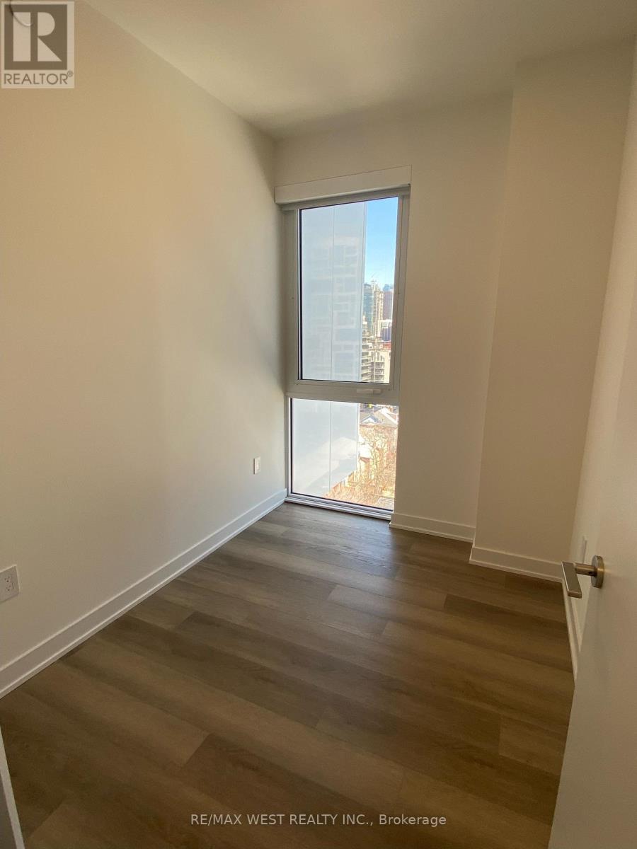 1016 - 9 Tecumseth Street, Toronto, Ontario  M5V 0S5 - Photo 15 - C12525852