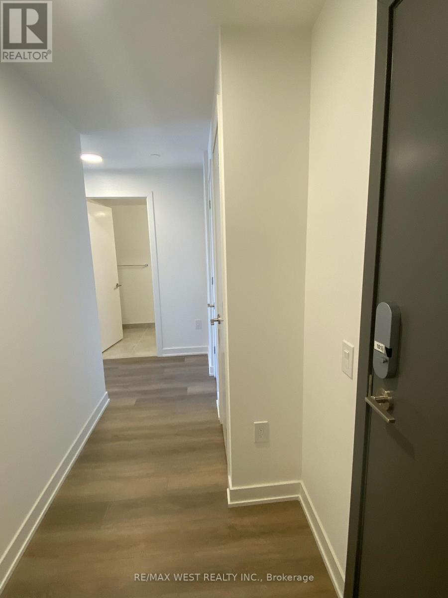 1016 - 9 Tecumseth Street, Toronto, Ontario  M5V 0S5 - Photo 2 - C12525852