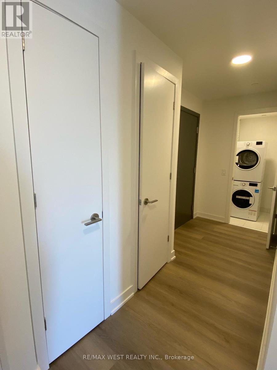 1016 - 9 Tecumseth Street, Toronto, Ontario  M5V 0S5 - Photo 3 - C12525852