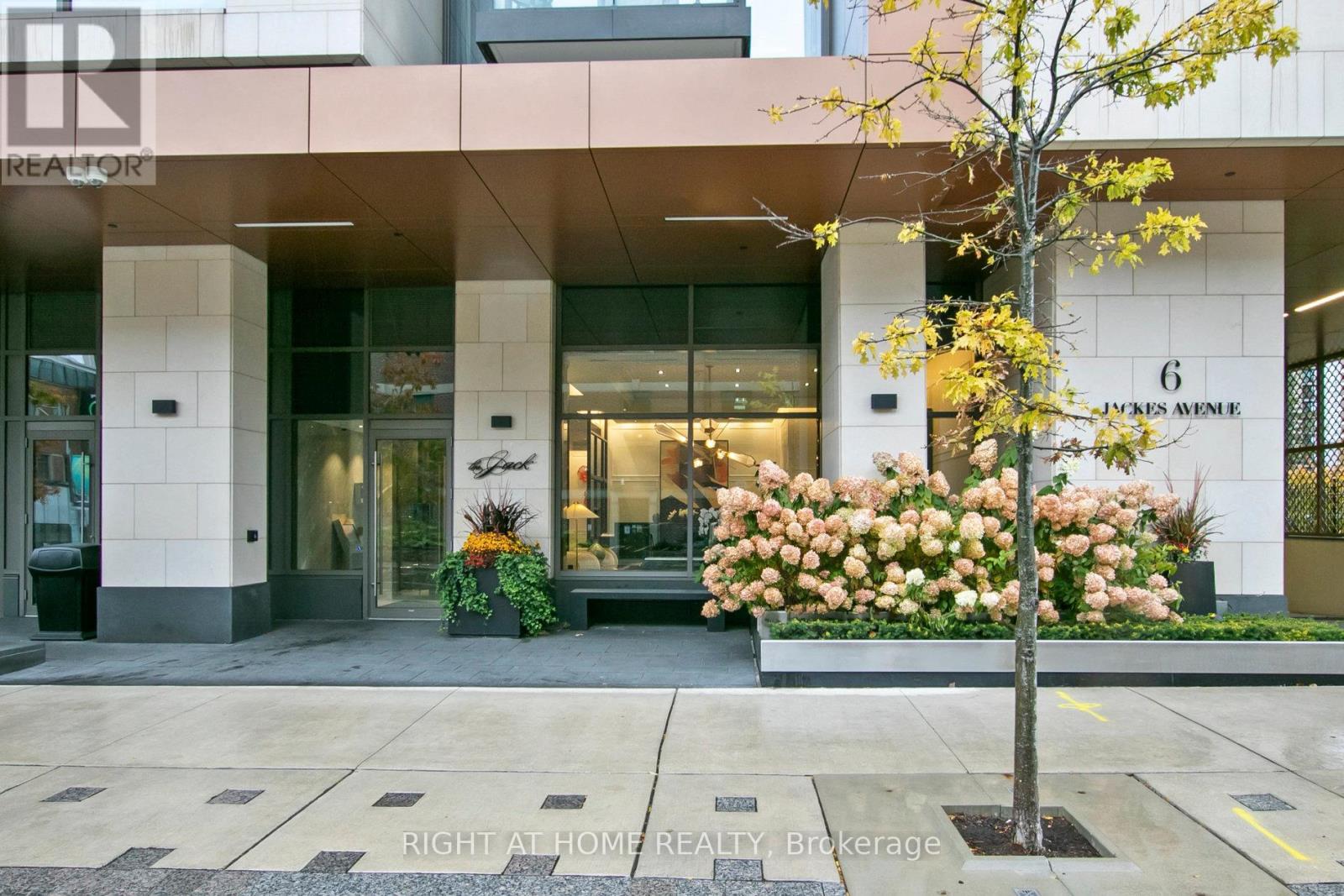 504 - 6 Jackes Avenue, Toronto, Ontario  M4T 0A5 - Photo 2 - C12525888