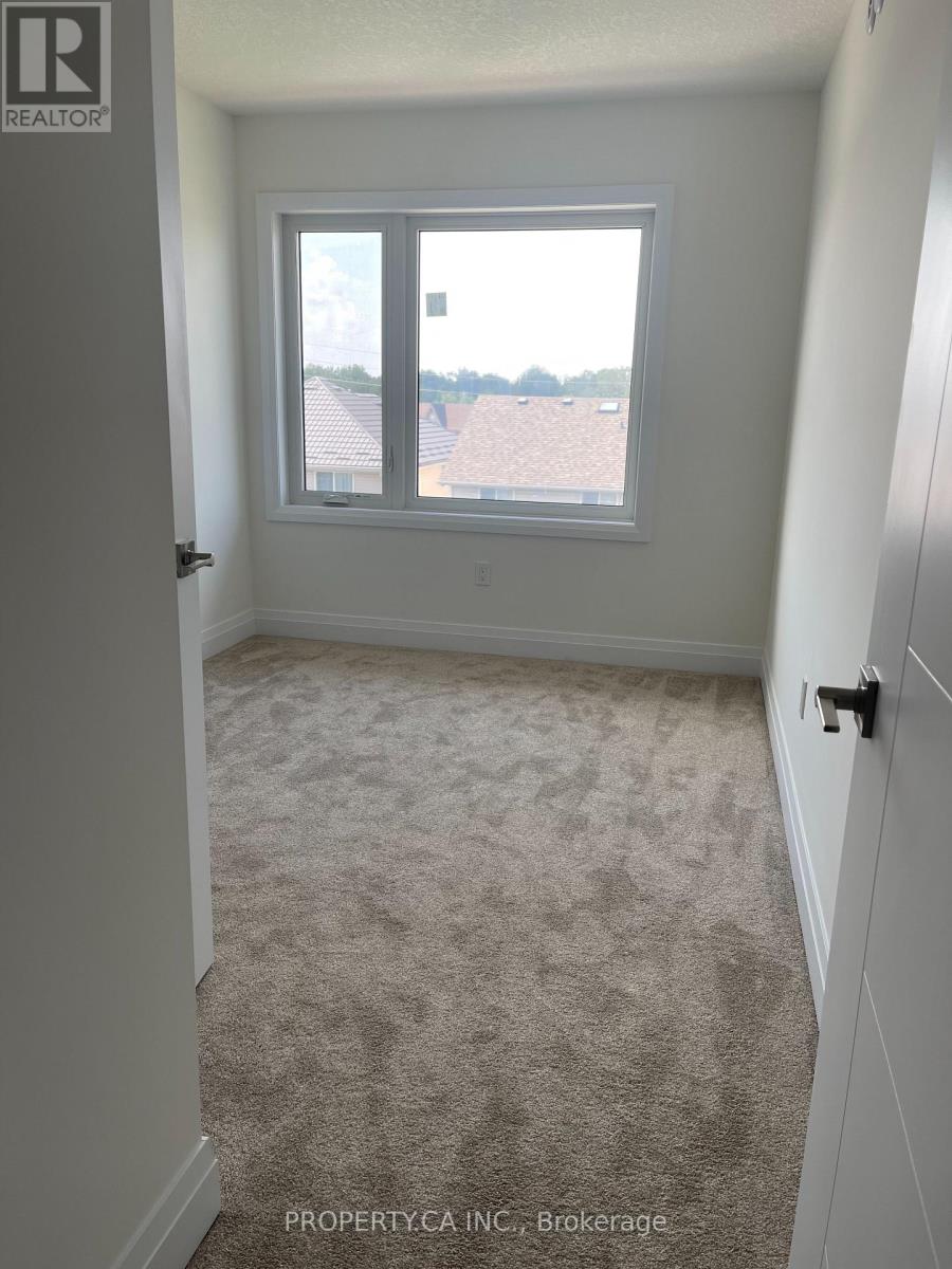 30 Lily Lane, Guelph, Ontario  N1G 5K6 - Photo 12 - X12523834