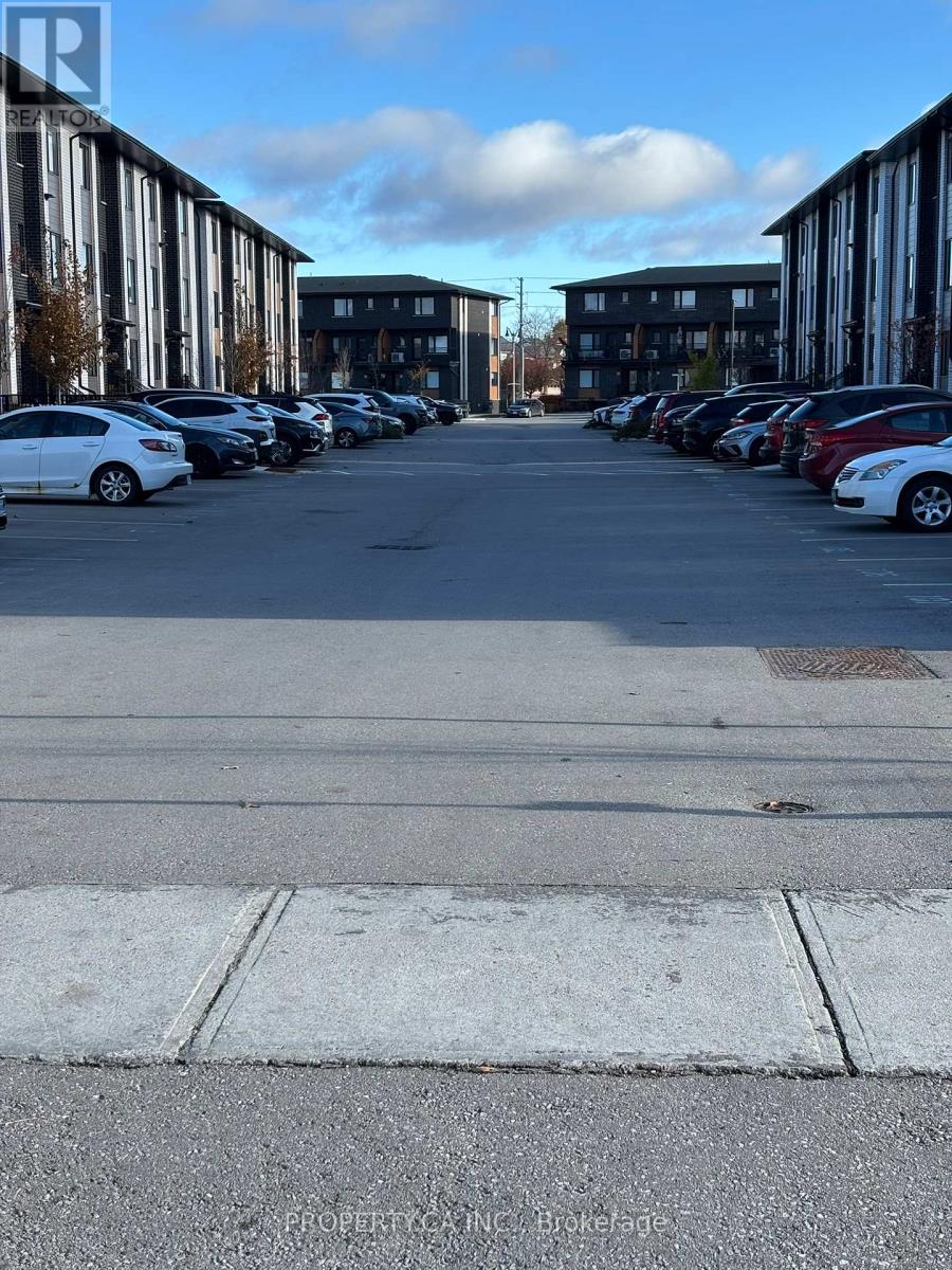 30 Lily Lane, Guelph, Ontario  N1G 5K6 - Photo 3 - X12523834