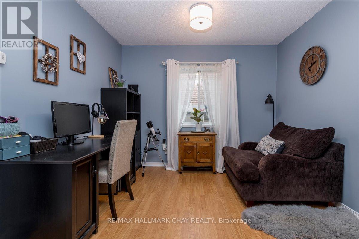 11 Garibaldi Drive, Barrie, Ontario  L4N 8C3 - Photo 9 - S12525862