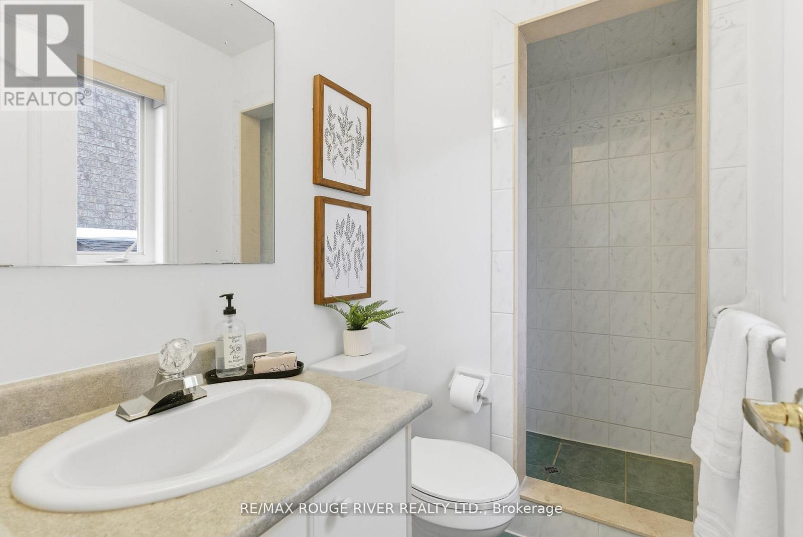 36 Tormina Boulevard, Whitby, Ontario  L1R 3B4 - Photo 33 - E12525918