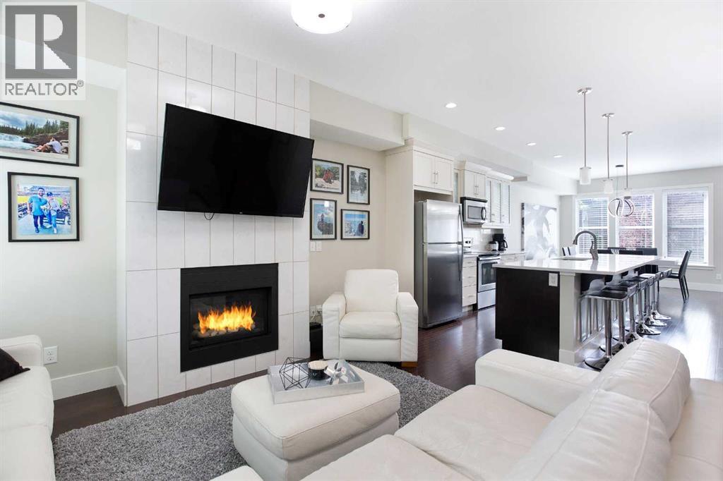 548 Quarry Park Boulevard Se, Calgary, Alberta  T2C 5E8 - Photo 3 - A2247516