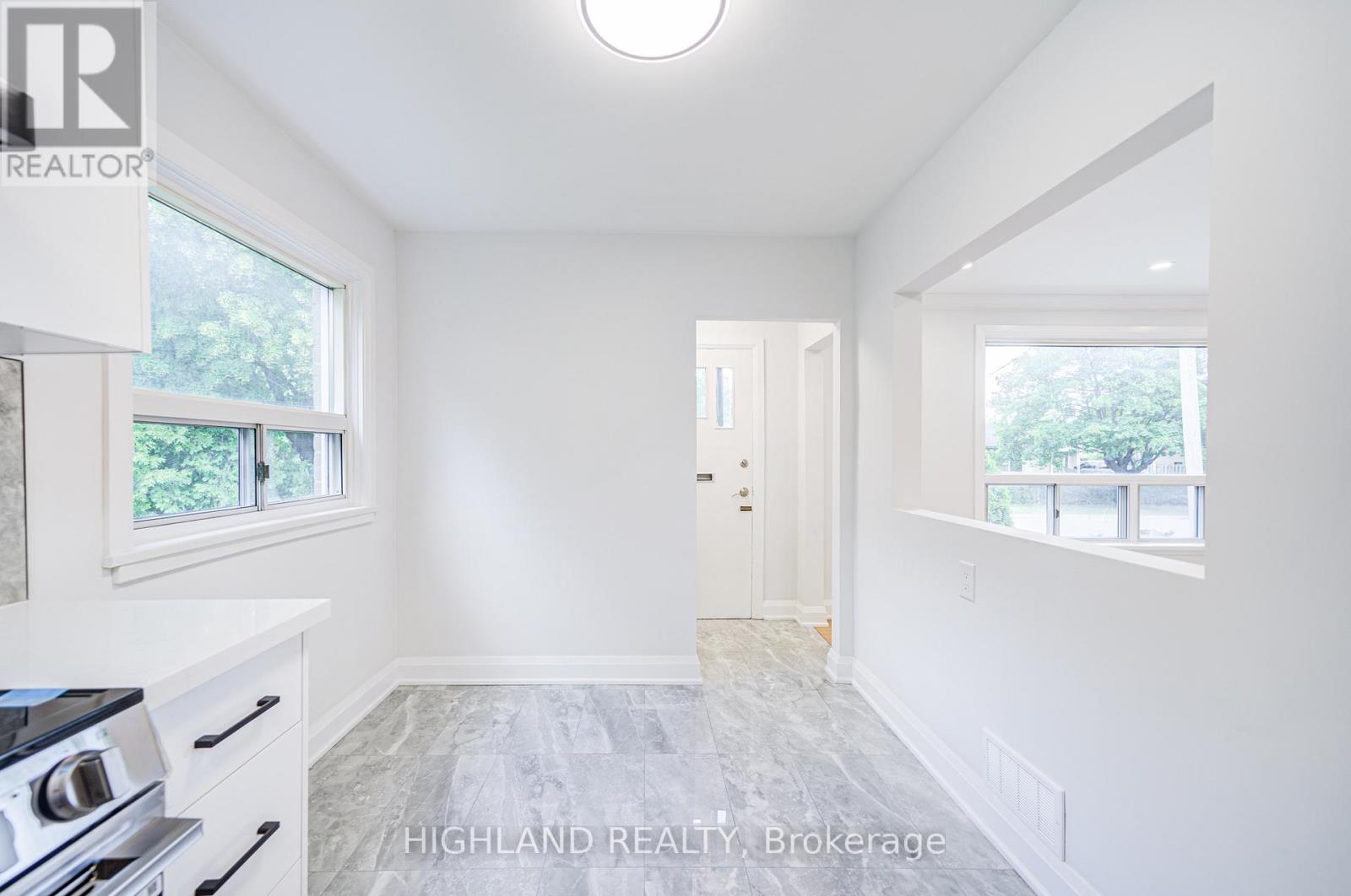 38 Esmond Crescent, Toronto, Ontario  M9W 1T4 - Photo 12 - W12525840