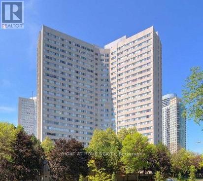 809 - 3700 Kaneff Crescent, Mississauga, Ontario  L5A 4B8 - Photo 1 - W12525848