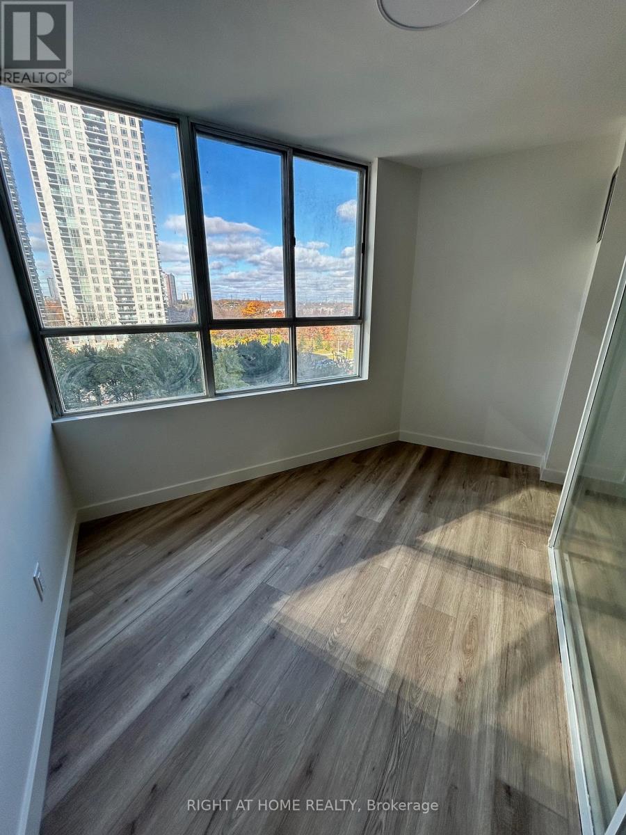 809 - 3700 Kaneff Crescent, Mississauga, Ontario  L5A 4B8 - Photo 15 - W12525848