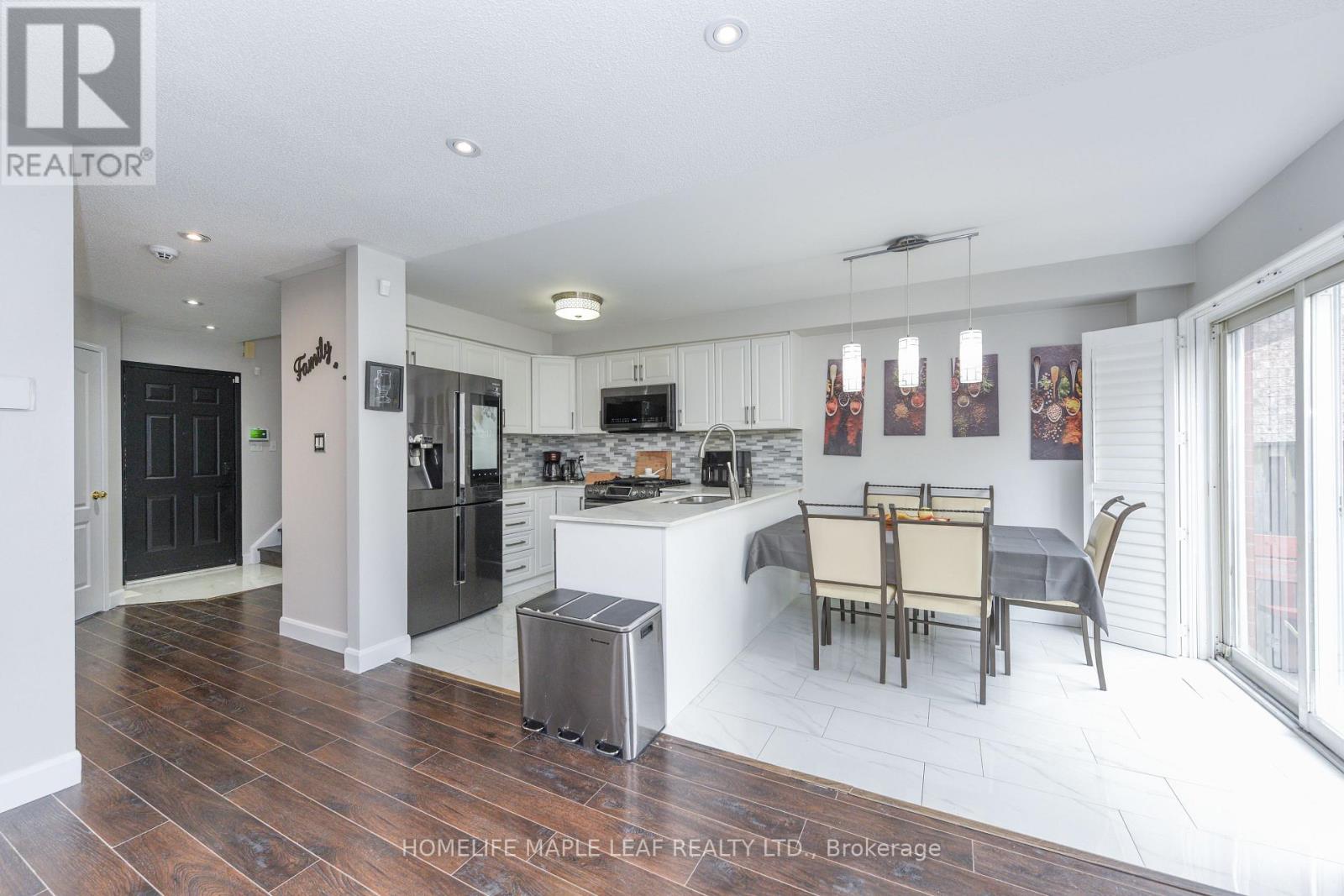 250 Brisdale Drive, Brampton, Ontario  L7A 2T3 - Photo 10 - W12525856