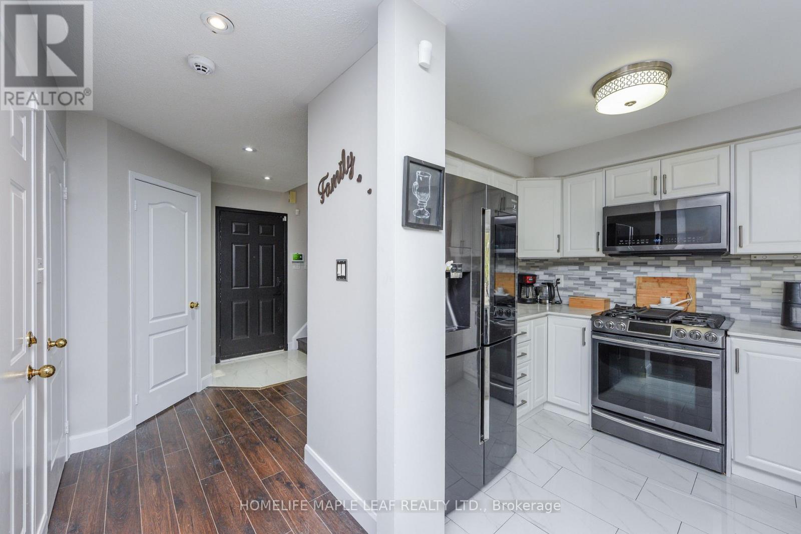 250 Brisdale Drive, Brampton, Ontario  L7A 2T3 - Photo 13 - W12525856