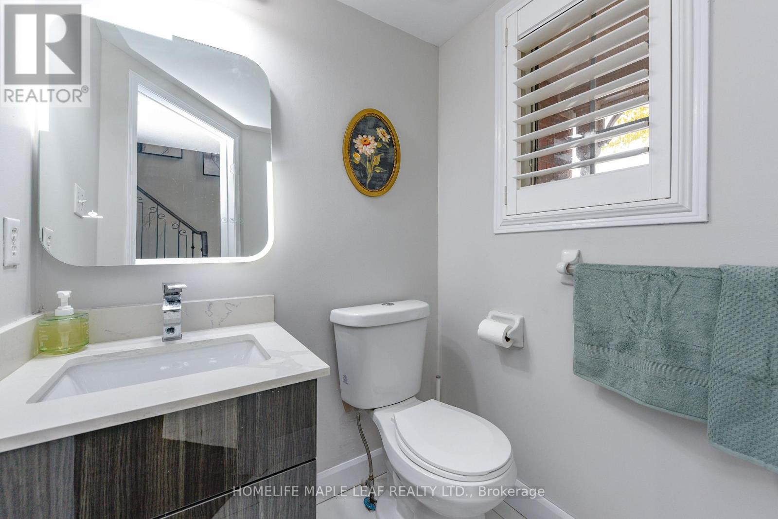 250 Brisdale Drive, Brampton, Ontario  L7A 2T3 - Photo 16 - W12525856