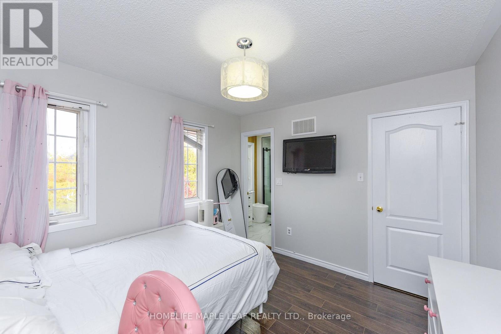 250 Brisdale Drive, Brampton, Ontario  L7A 2T3 - Photo 23 - W12525856