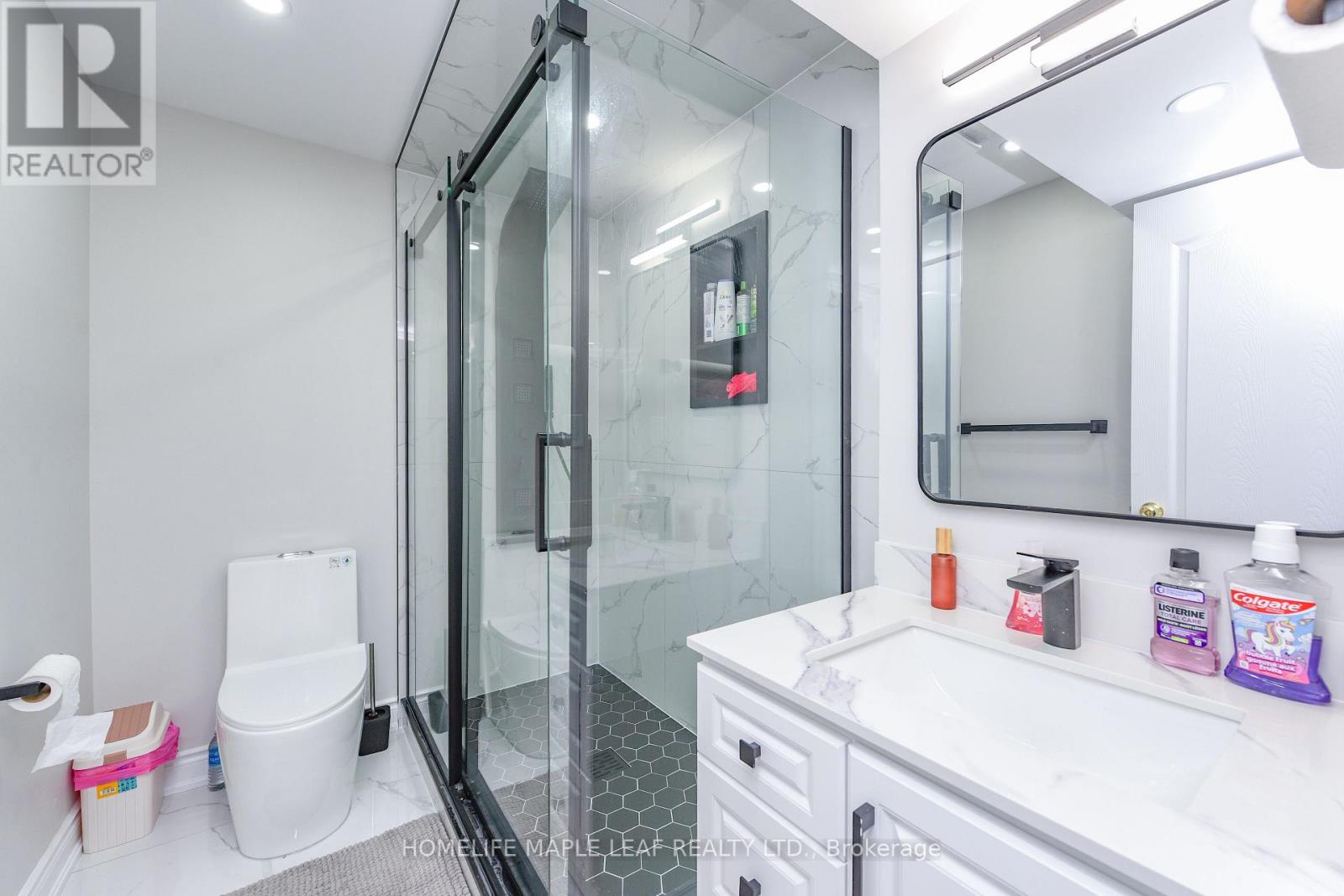 250 Brisdale Drive, Brampton, Ontario  L7A 2T3 - Photo 30 - W12525856