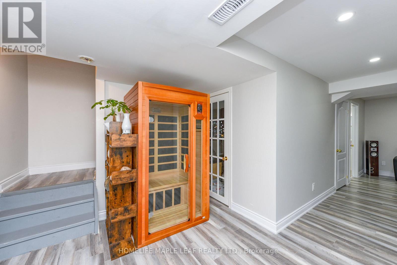 250 Brisdale Drive, Brampton, Ontario  L7A 2T3 - Photo 32 - W12525856