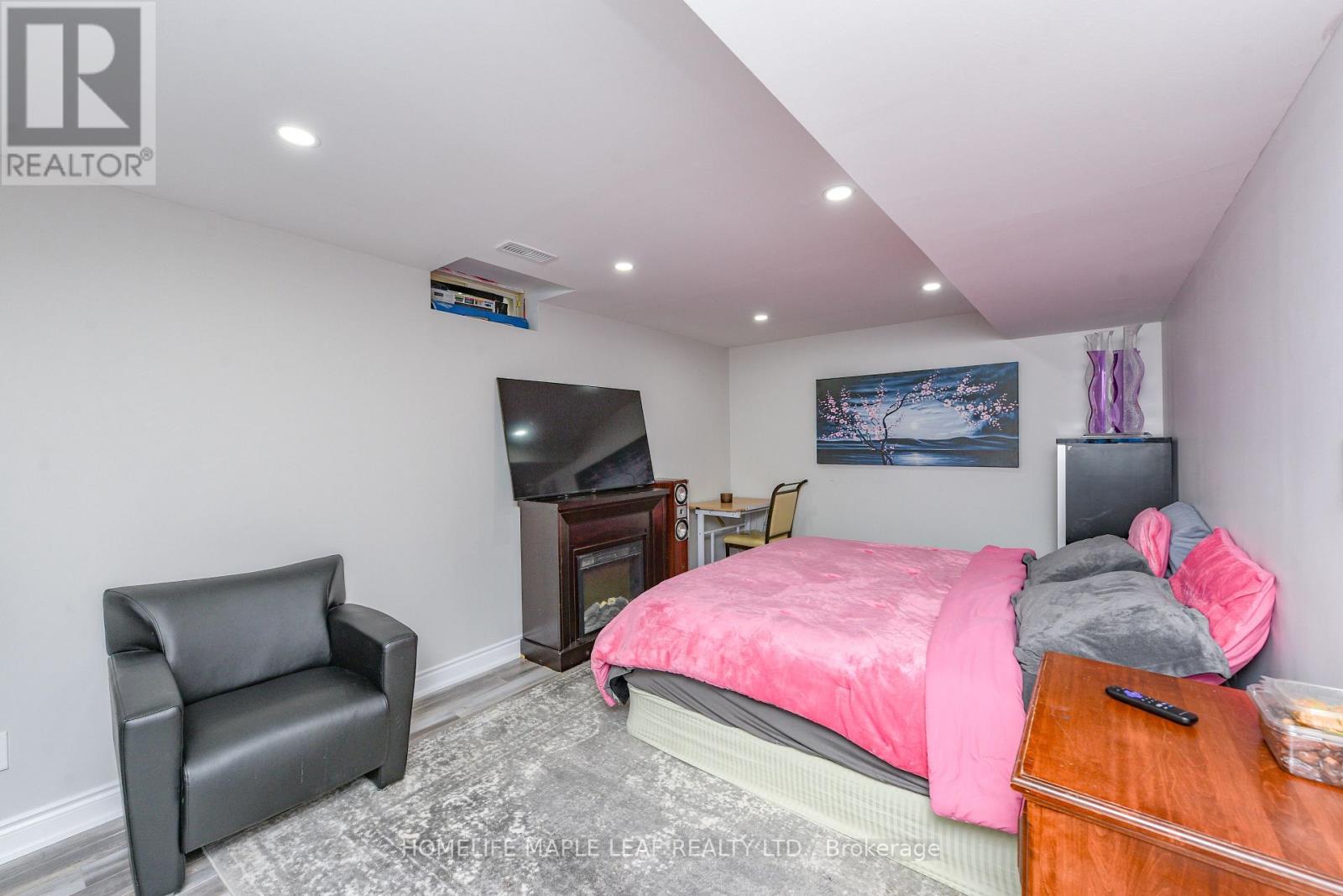 250 Brisdale Drive, Brampton, Ontario  L7A 2T3 - Photo 34 - W12525856