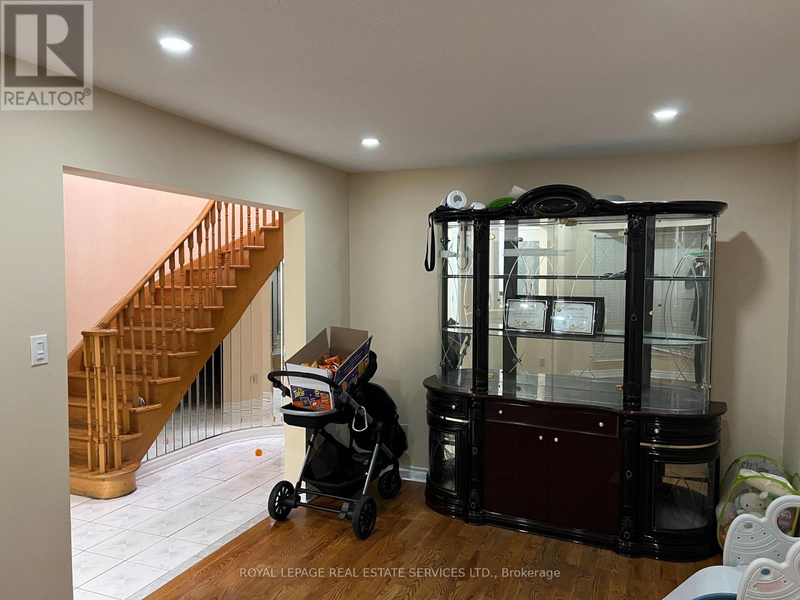 14 Songsparrow Drive S, Brampton, Ontario  L6Y 3Z8 - Photo 8 - W12525868