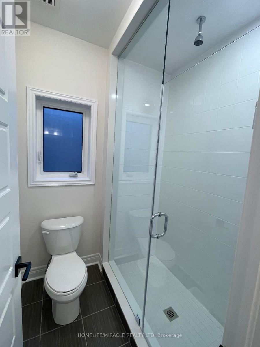 51 Goodview Drive, Brampton, Ontario  L6R 4C3 - Photo 10 - W12525872